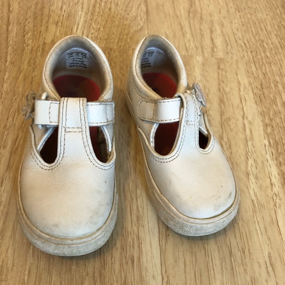 white mary jane keds